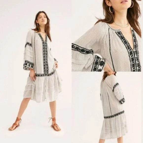 Free People Dresses & Skirts - NWT Free People Cream Black Midi Dress